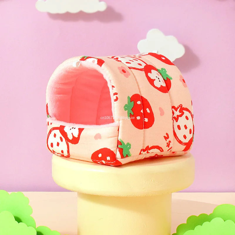 قفص صغير لطيف على شكل أرنب وسنجاب كرتوني، عش خنزير غينيا، حيوان صغير، فئران، فأر، سرير نوم للحيوانات الأليفة، منزل الهامستر، حصيرة ناعمة دافئة في الشتاء