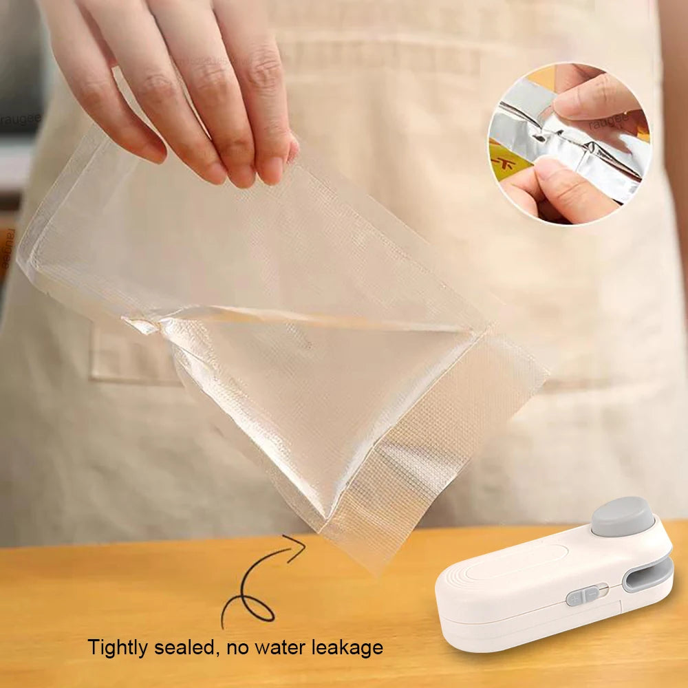 Mini Heat Bag Sealing Machine Plastic Bag Sealer Portable Thermal Plastic Bag Sealer Mini Handheld Plastic Bags Sealing Machine