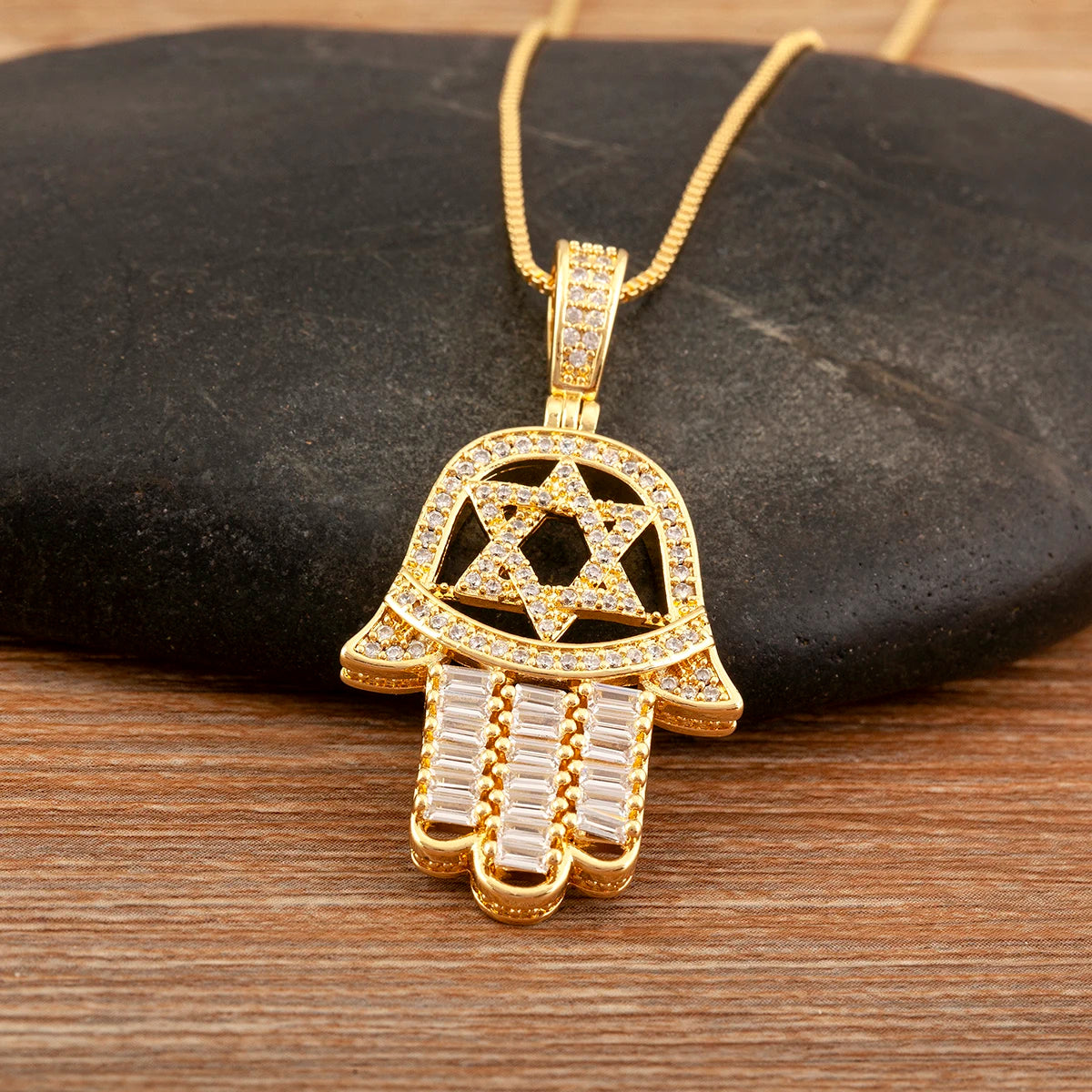 قلادة على شكل قلب/نجمة من الكريستال التركي من AIBEF قلادة على شكل كف يد وحمة من النحاس والزركون مجوهرات للنساء كهدية للبيع بالجملة مع شحن مباشر