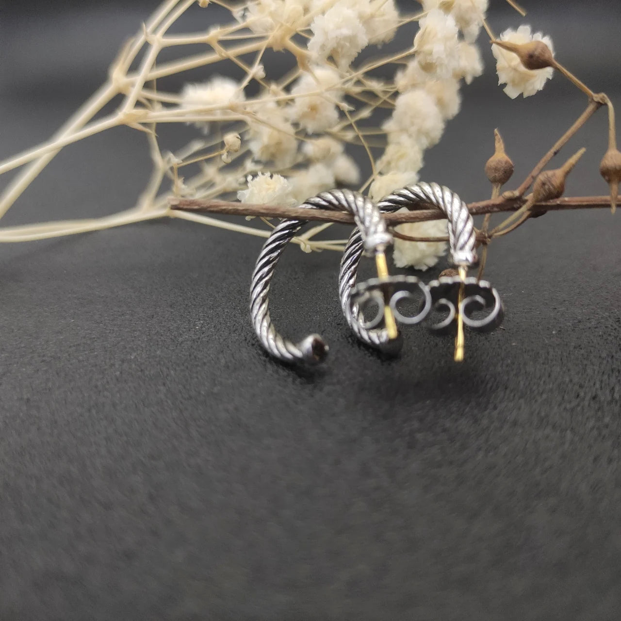 S925 sterling silver new single twisted silver small earrings neutral fashion personality simple trend retro luxury jewelry gift