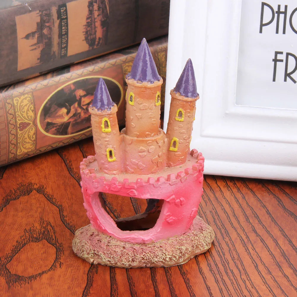 Small Cartoon Castle Decor No Sharp Edges Castle Shape Ornament Vivid Scenery Resin Cartoon Castle for Fish Tank Aquarium Decor