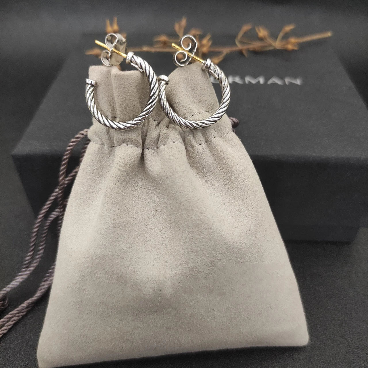 S925 sterling silver new single twisted silver small earrings neutral fashion personality simple trend retro luxury jewelry gift