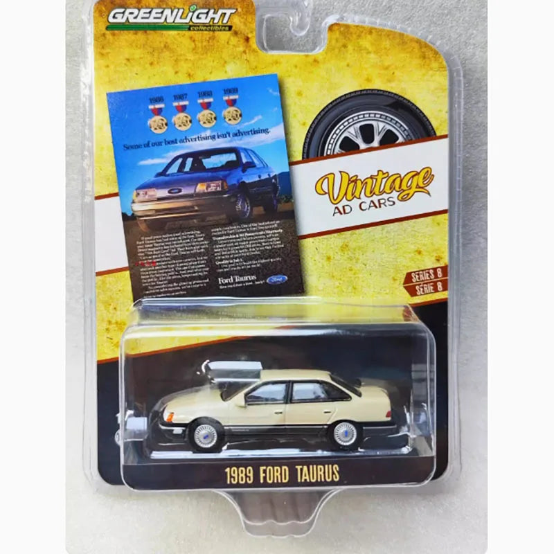 Diecast Alloy Greenlight 1/64 1989 Ford Taurus Vehicle Car Model Metal Static Display Classic Collection Toys Spot