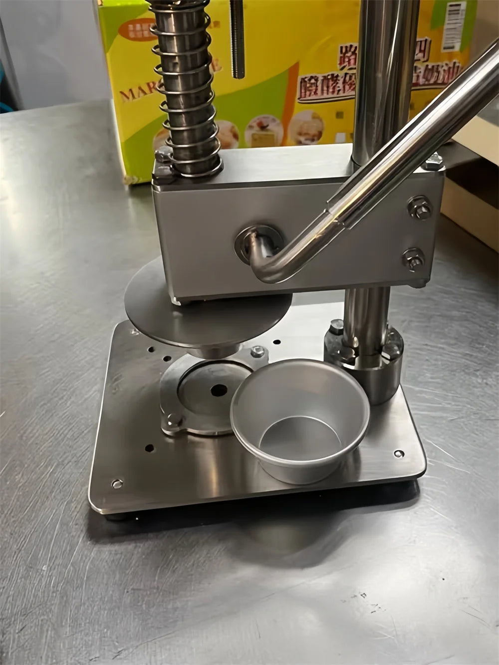 Stainless Steel Non-Stick Cupcake Mold Multiple Size Baking Mould Pastry Tool Commercial Manual Egg Tart Shape Machine