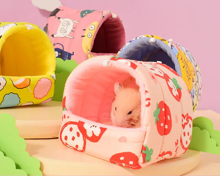 قفص صغير لطيف على شكل أرنب وسنجاب كرتوني، عش خنزير غينيا، حيوان صغير، فئران، فأر، سرير نوم للحيوانات الأليفة، منزل الهامستر، حصيرة ناعمة دافئة في الشتاء