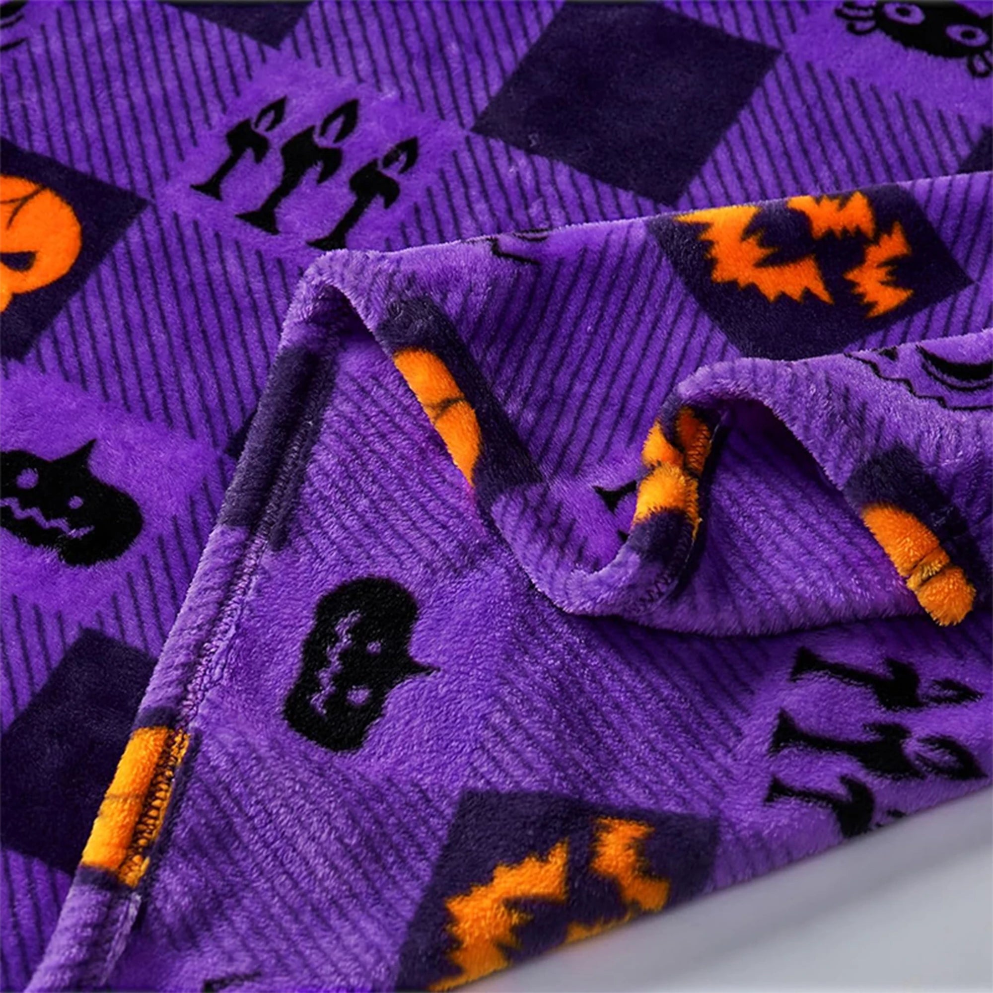 Spooky Halloween Plaid Blanket: Decorative and Cozy for the Season Flannel blanket, soft and comfortable, gift