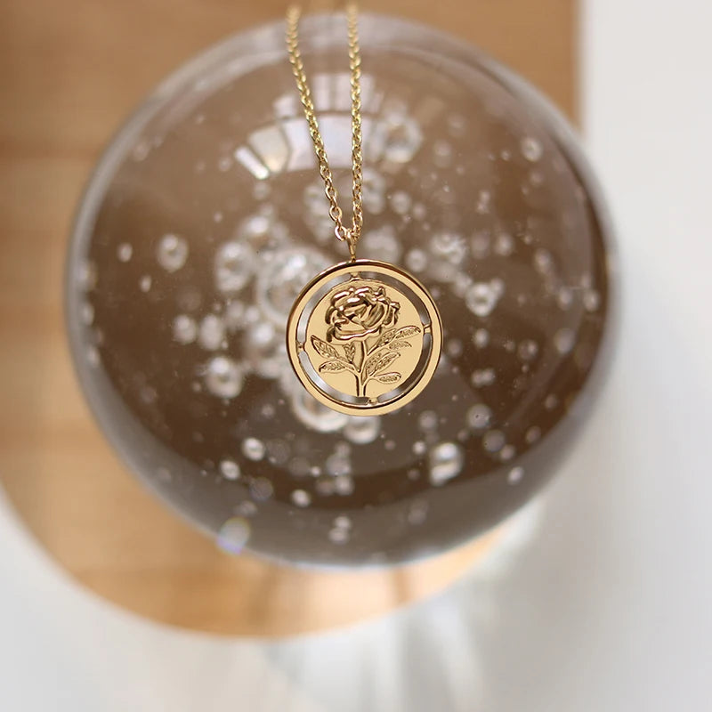 French Flowers Hollow Rose Pendant Necklace Women Stainless Steel Plated 18k Sweet Romantic Engagement Gift Jewelry