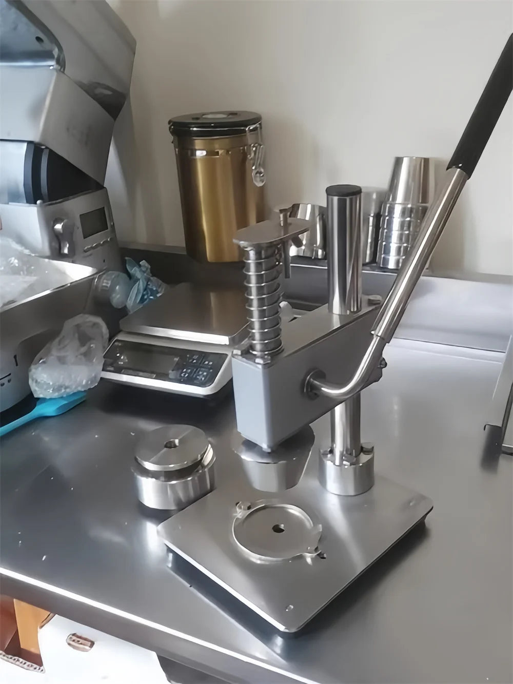 Stainless Steel Non-Stick Cupcake Mold Multiple Size Baking Mould Pastry Tool Commercial Manual Egg Tart Shape Machine