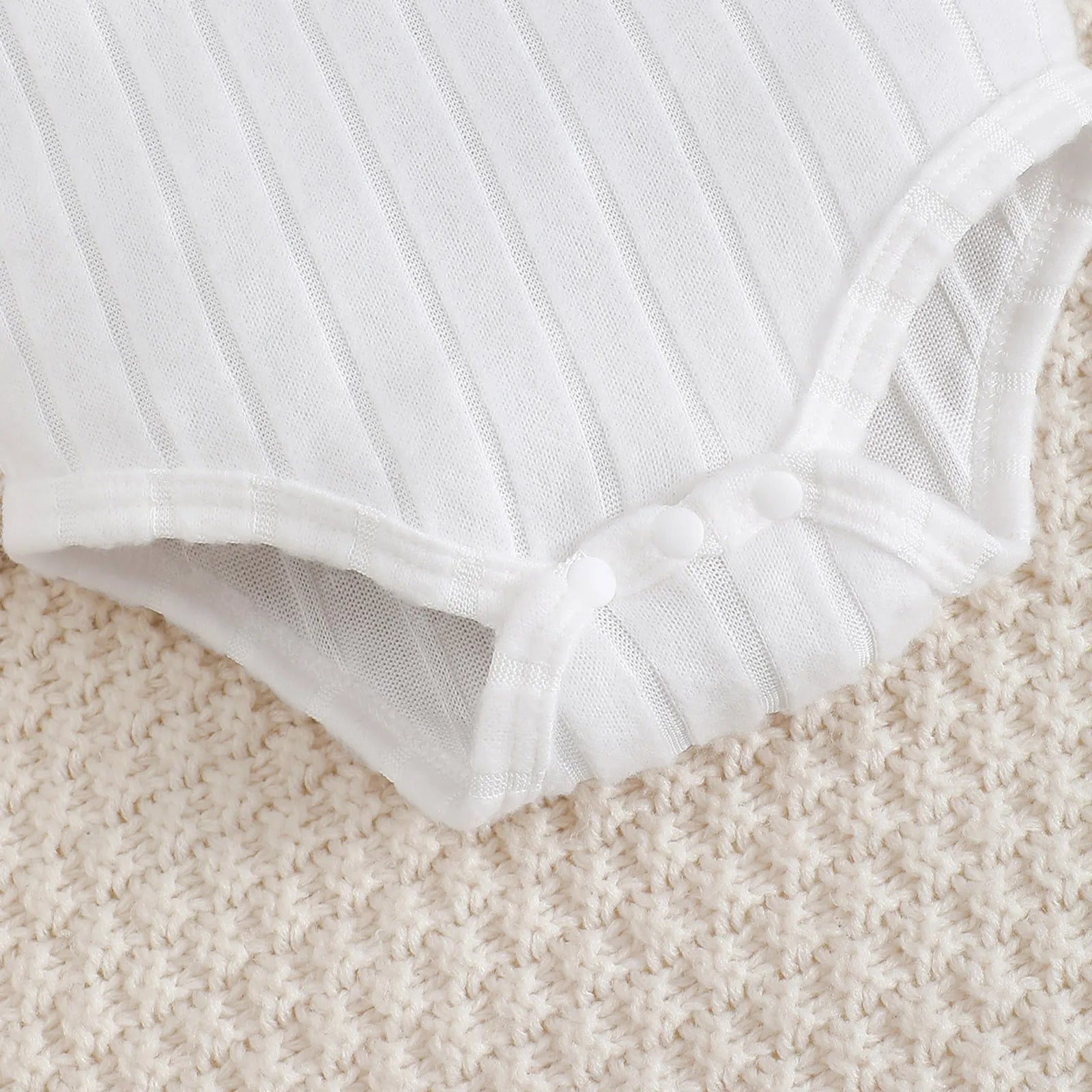 3Pcs/Set of Newborn Baby boy Color Blocked Long sleeved Bodysuit+Pants+Cute Hat Set 0-18 Months Baby boy Spring and Autumn Set