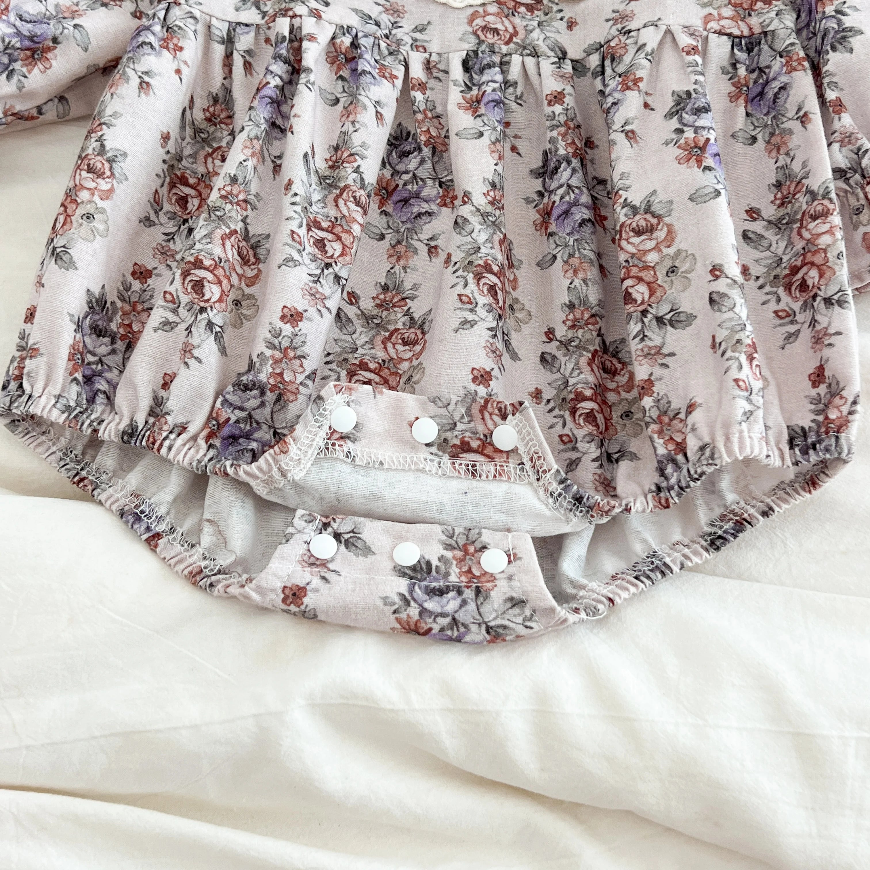 Infant Clothes 0-24M Infant Floral Baby Girl Bodysuit Cute Peter Pan Muslin Babe Girls Jumpsuit Autumn Newborns Clothing Romper