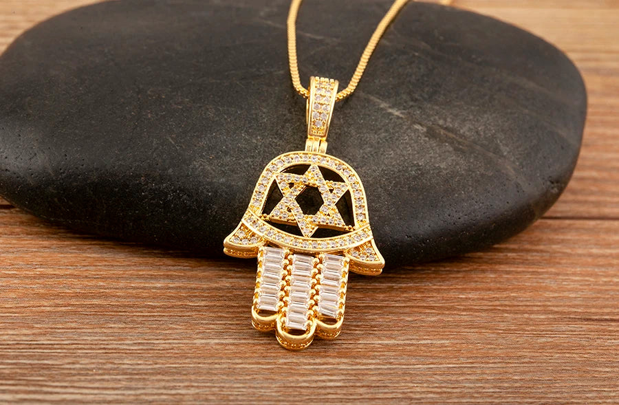 قلادة على شكل قلب/نجمة من الكريستال التركي من AIBEF قلادة على شكل كف يد وحمة من النحاس والزركون مجوهرات للنساء كهدية للبيع بالجملة مع شحن مباشر