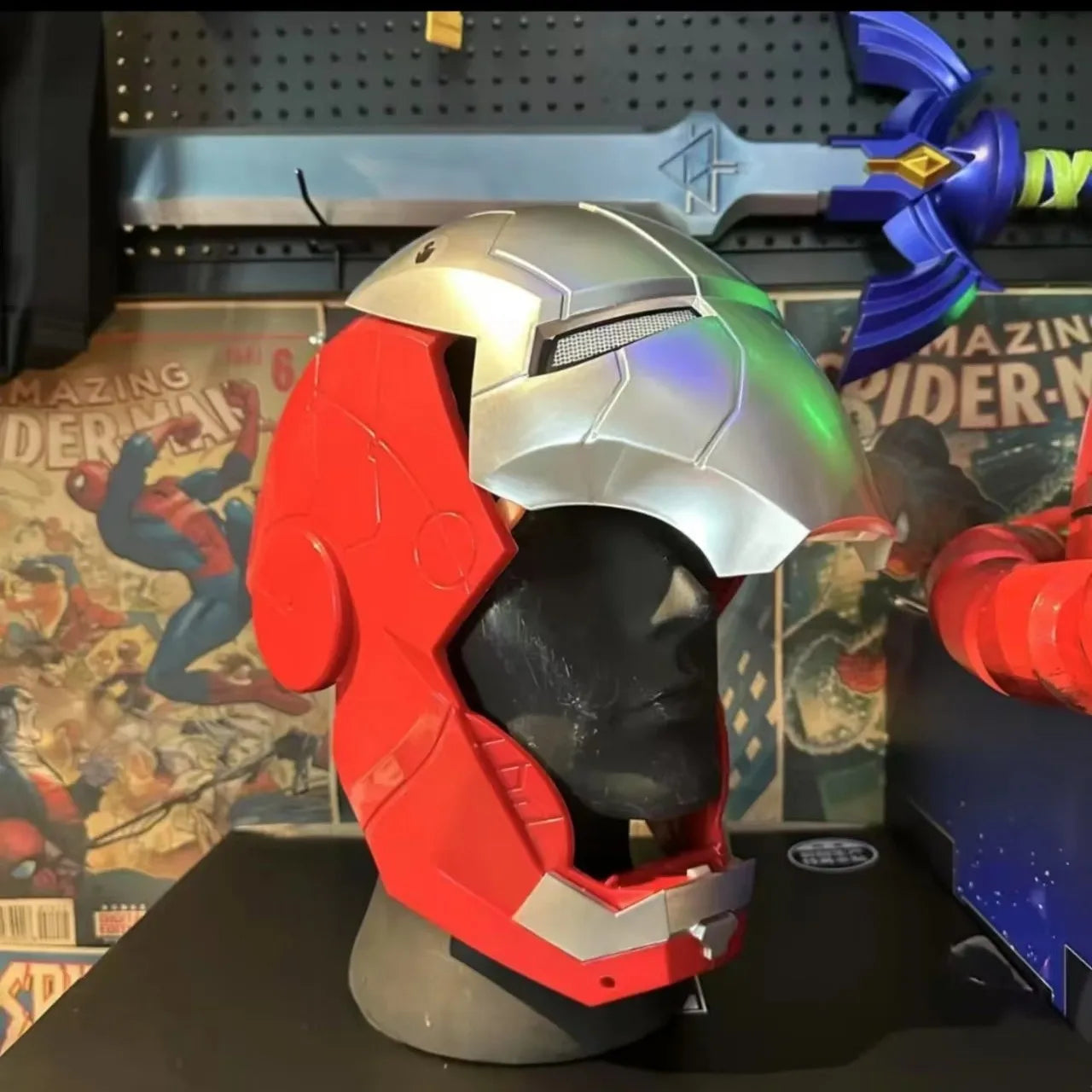 Marvel Iron Man Merchandise Helmet Mk5 Wearable Collectible Toy With Light Emitting And Manual Opening/Closing Feature Boys Gift