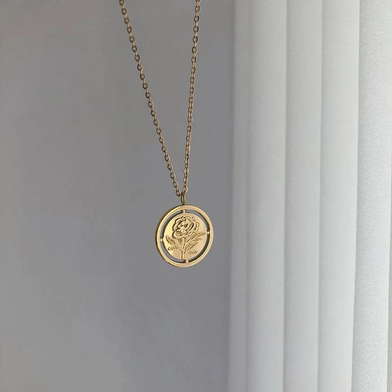 French Flowers Hollow Rose Pendant Necklace Women Stainless Steel Plated 18k Sweet Romantic Engagement Gift Jewelry