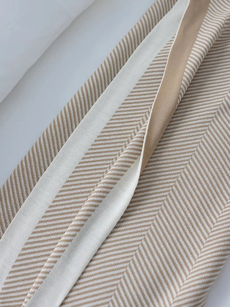 Nordic Ins Style Knitted Blanket Casual Sofa Cover Blanket Plane Office Nap Camping Leisure Soft Shawl Blanket Small Bed Cover