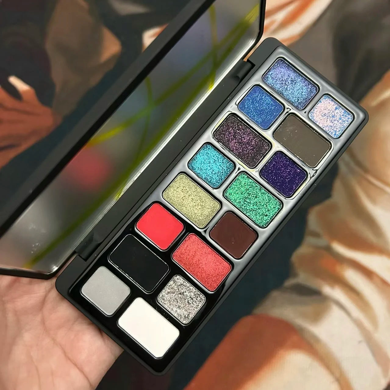 Qianyan Cheeryep 16 Color Eyeshadow Palette Glitter Chameleon Matte Pearlescent Flash Plate Cowherd Sequins