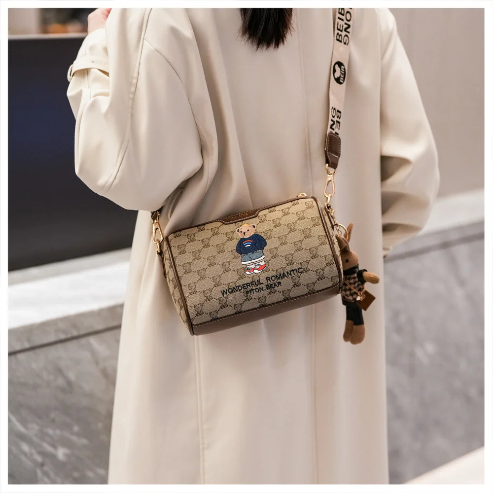 Designer style bag 2025 new model versatile embroidery new cartoon style fashionable little bear crossbody bag casual pillow bag