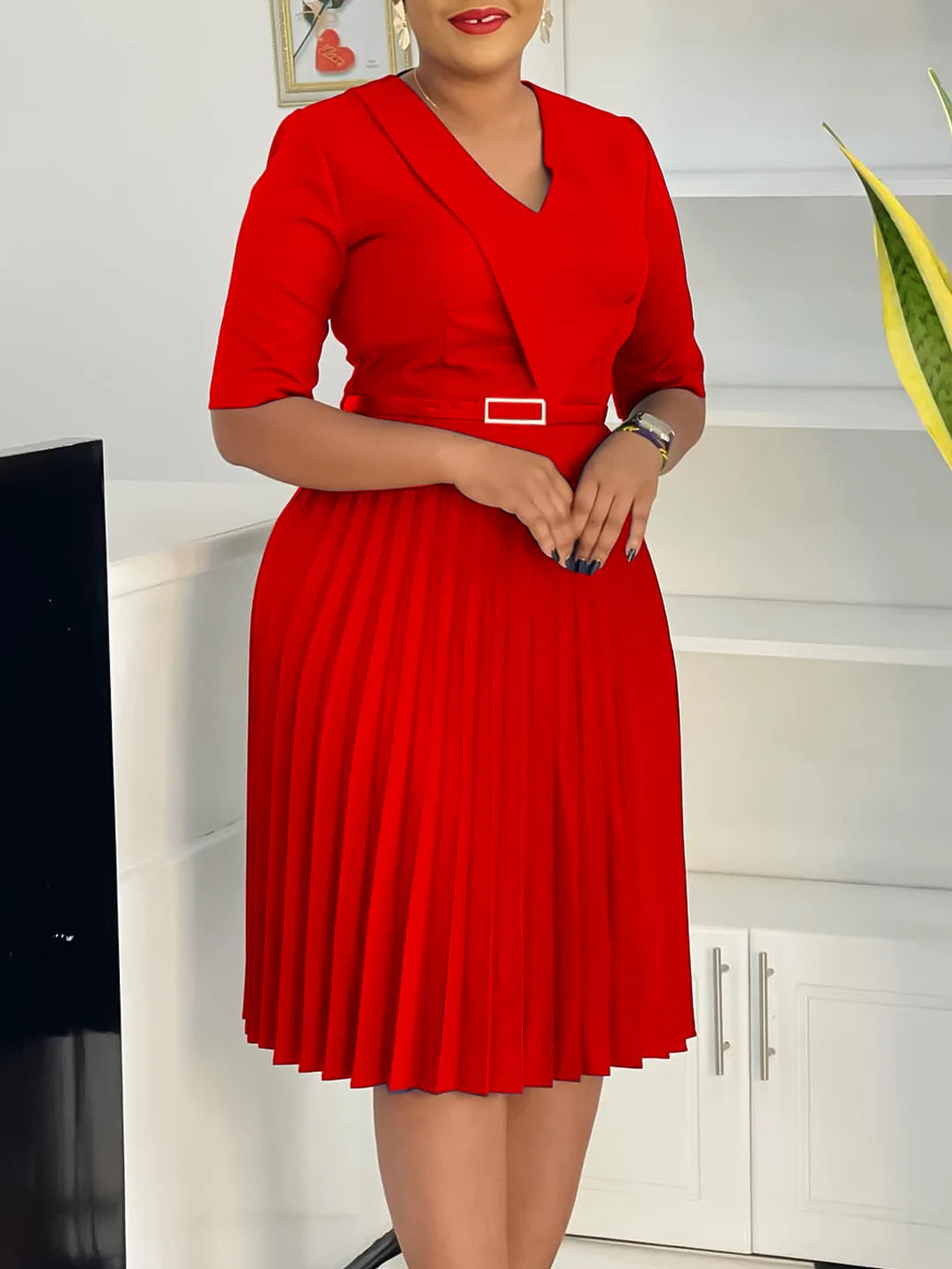 Women's plus Size Pleated Dress V-Neck Solid Color Summer 2025 Fashion Temperament New Design