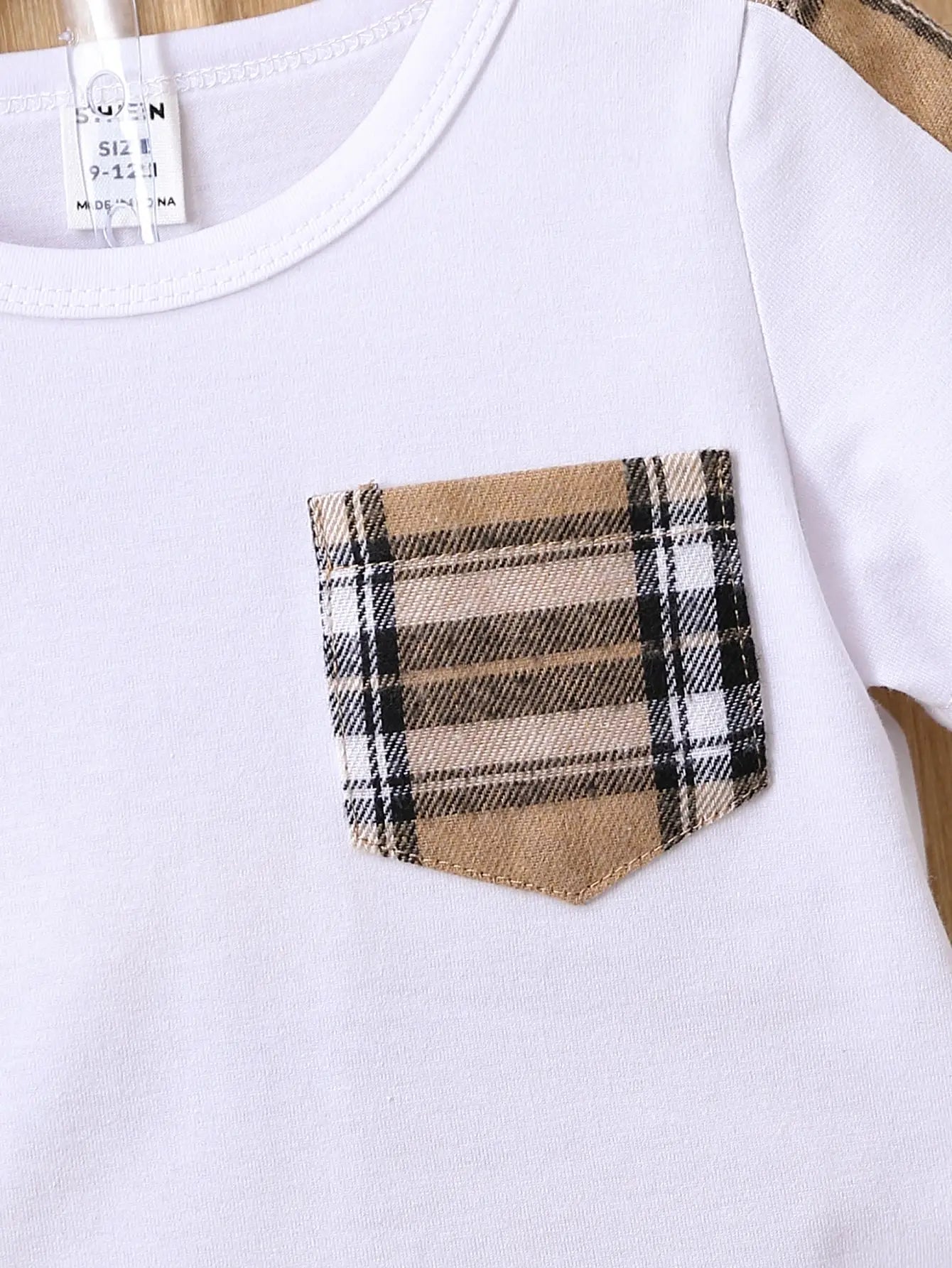 Summer's New Stylish Short-Sleeved Shirt And Casual Shorts For Boys A Fashionable Casual And Comfortable Sportswear Set