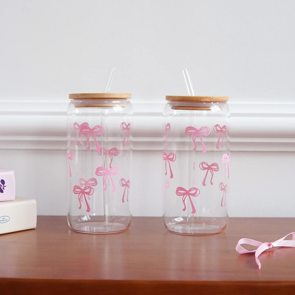 1/2/4/6Pcs Glass Bow Printed Glass Cup with Lid and Straw, Exquisite High-End Bow Glass Cup for Home Decoration, Family Daily Drinking Cup, Outdoor Picnic Cup, Party Cup, Breakfast Milk Cup, Gift Giving