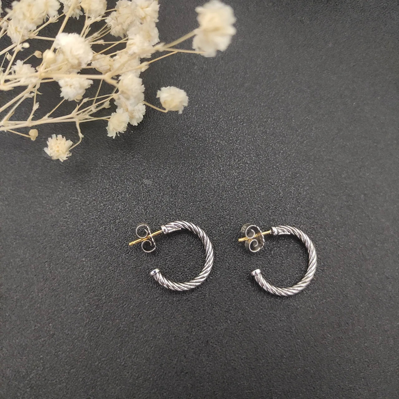 S925 sterling silver new single twisted silver small earrings neutral fashion personality simple trend retro luxury jewelry gift